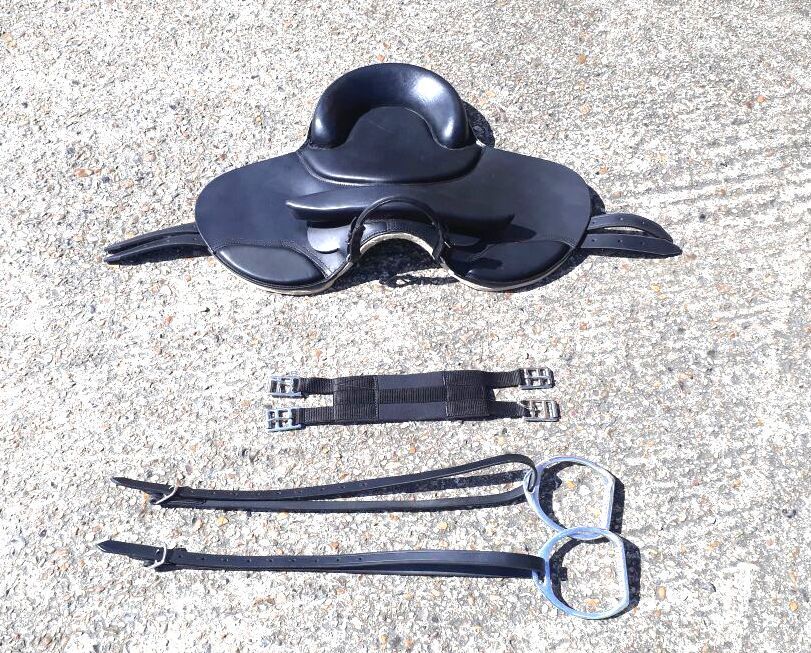NEW Leather TREELESS FELT PADDED Shetland Pony CUB SADDLE CHOICE OF SIZES BLACK