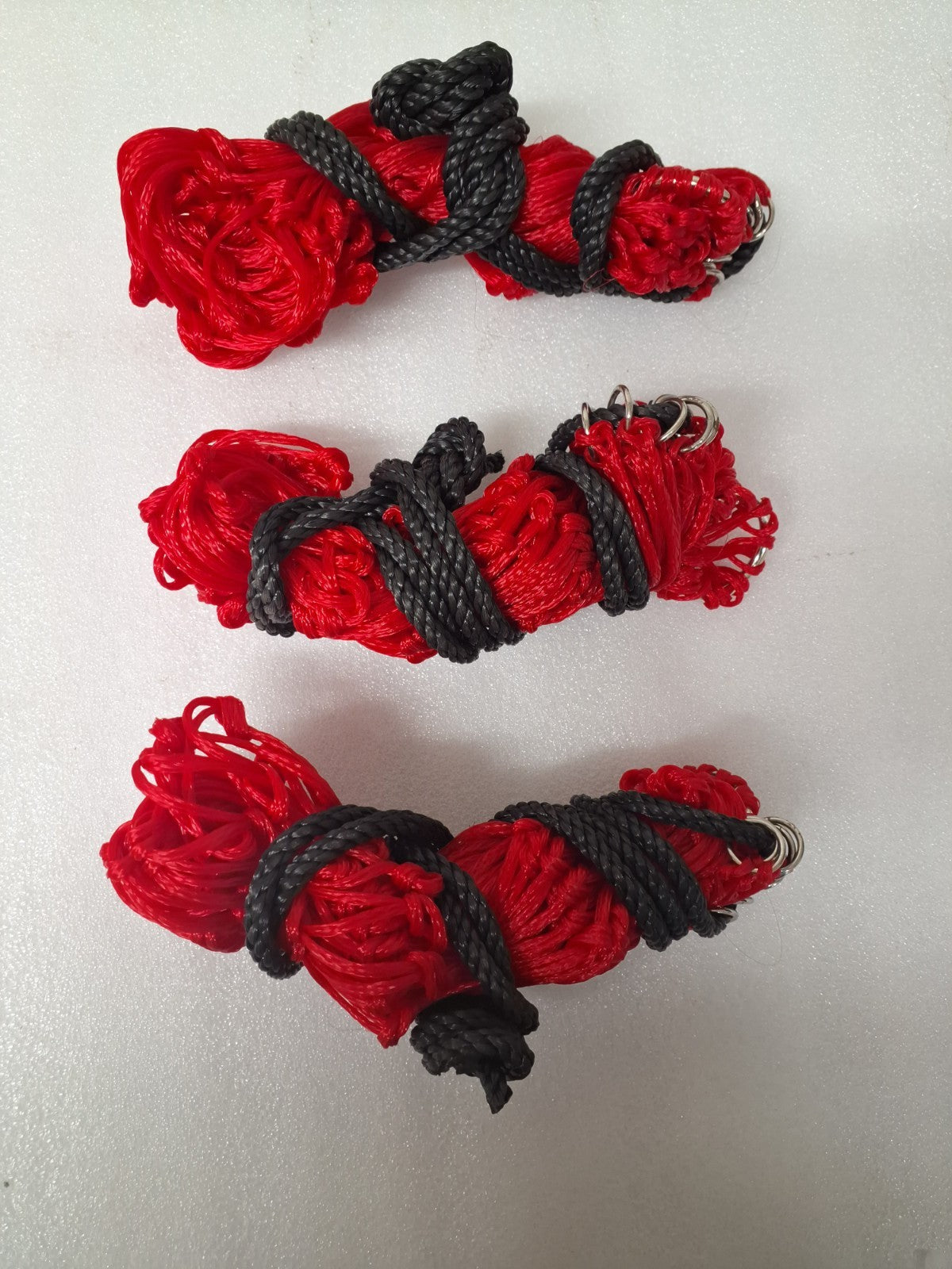 Pack of 3 Haynets strong 12 rings 42 "medium holes , RED ON SALE2